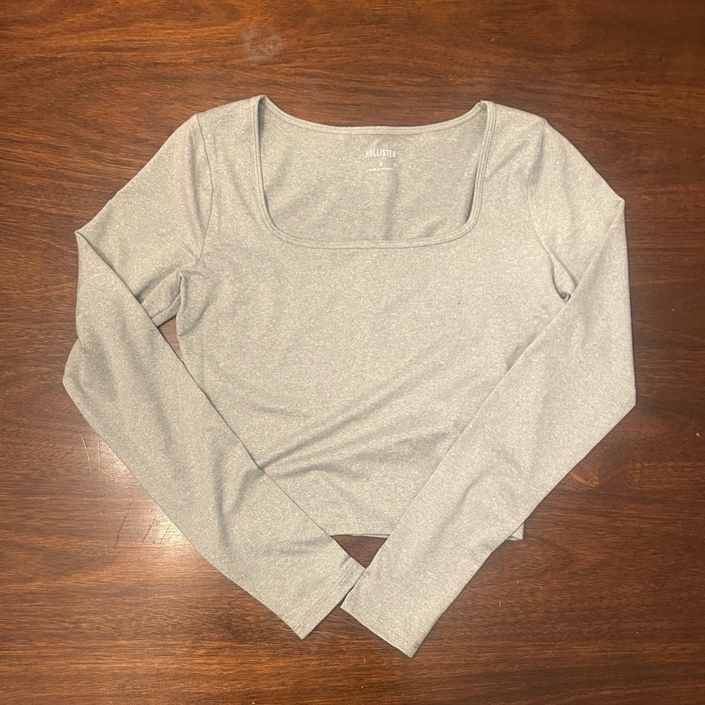 Hollister Silver Metallic Scoop Neck Long Sleeve Top